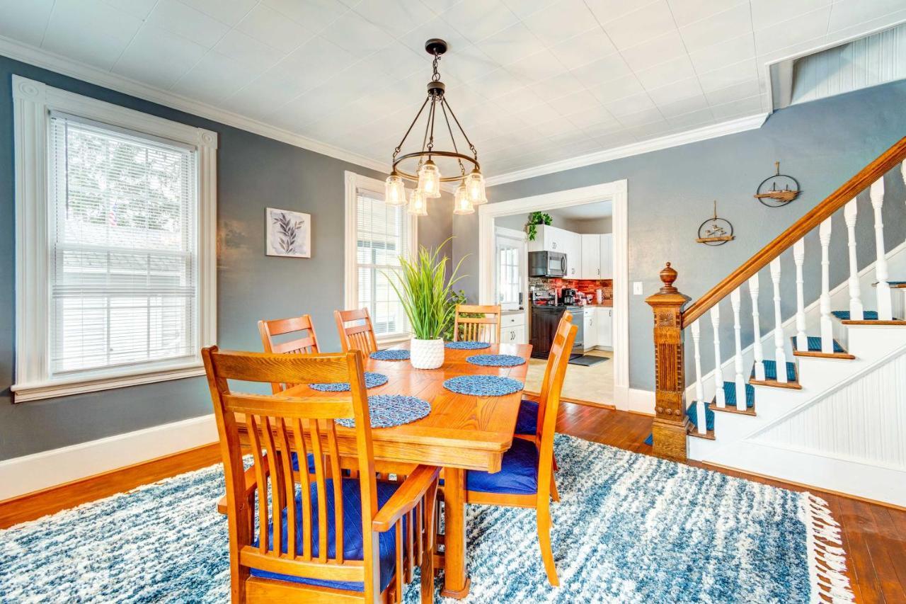 Sodus Point Home - Walkable To Beach! Exterior photo