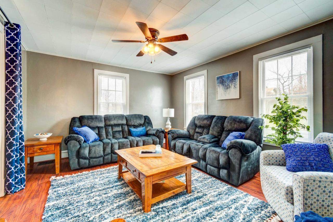 Sodus Point Home - Walkable To Beach! Exterior photo