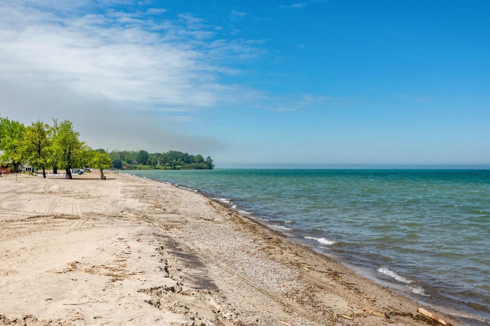Sodus Point Home - Walkable To Beach! Exterior photo