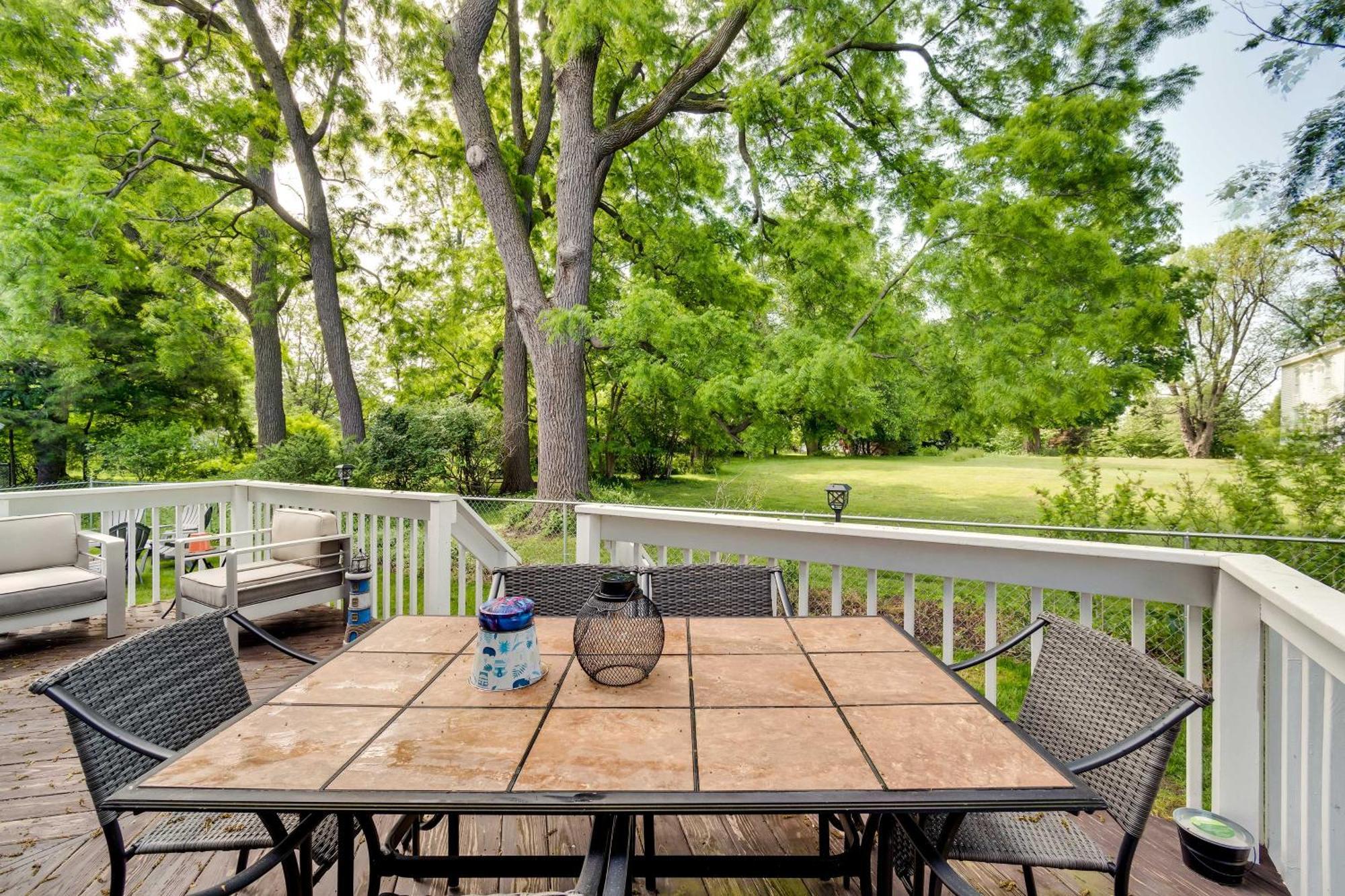 Sodus Point Home - Walkable To Beach! Exterior photo